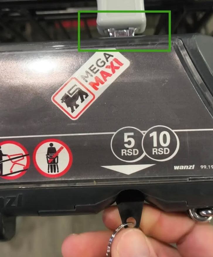 Otključana market kolica pomoću priveska sa žetonom